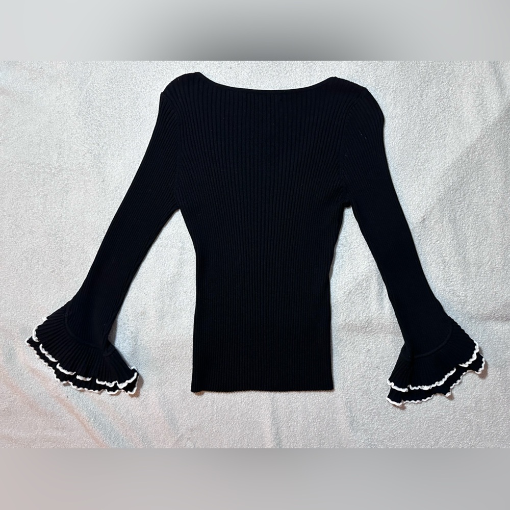 Milly | Ribbed Ruffle Bell Sleeve V-Neck Knit Top | Small - Picture 5 of 12